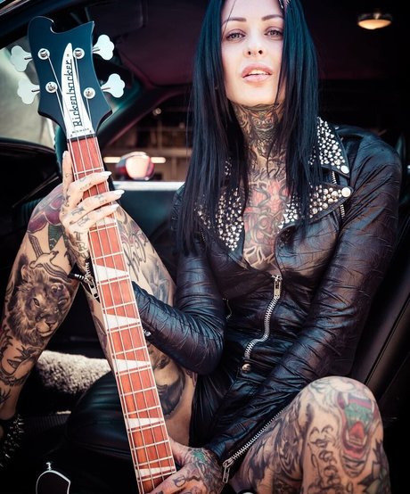 FemkeFTW hd pornstar img