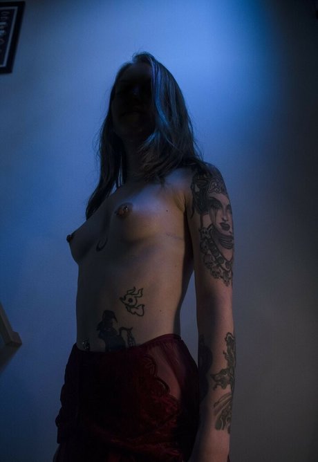 violets cabaret pornstar nude img