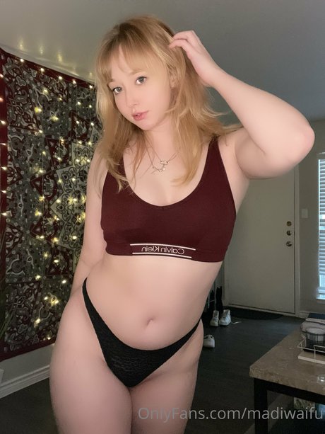 Madiwaifu pornographic actress gallery