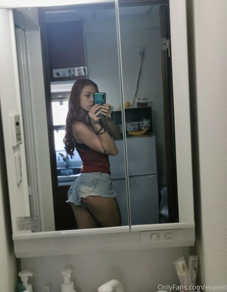 Evaveil model beautiful archive