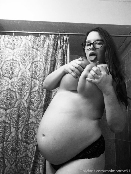 mal monroe star free pics