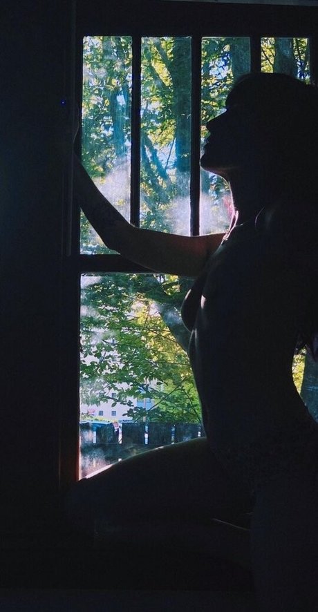 LivPixie free pornstar photo