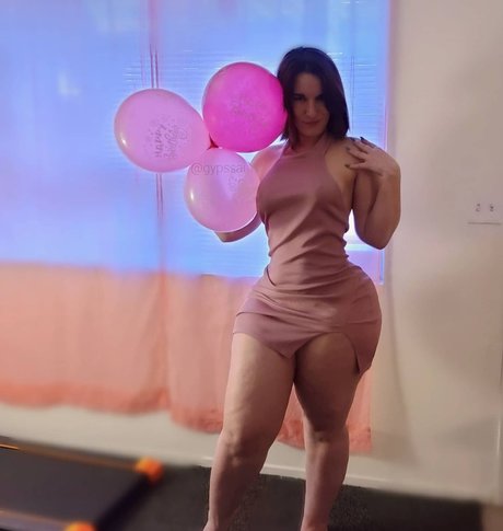 Gypssaii naked model picture