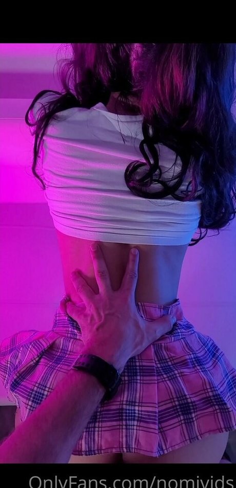 nomicakes pornstar naked picture