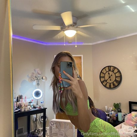 Offbrandbrabie art pornstar image