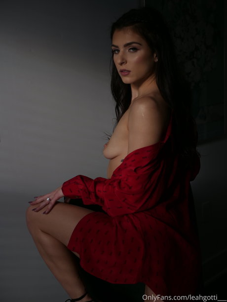 curvy girl onlyfans sexy image