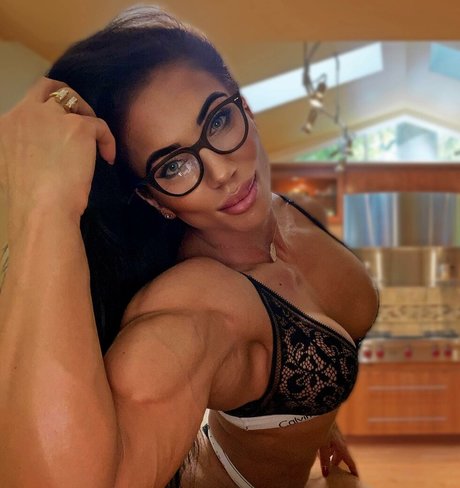 Elisabeta Ionita naked model images