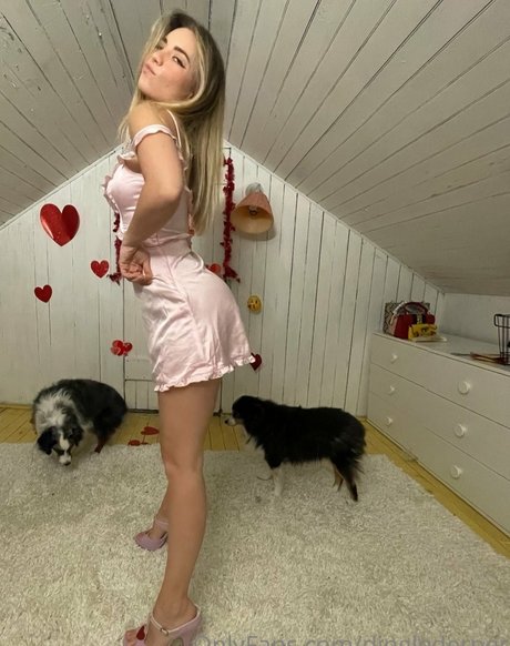 TORY TORY nice actress pic