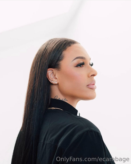 Elizabeth Cambage star picture