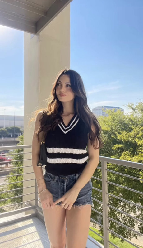 Fernanda Santini model art image