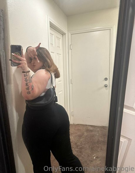 ainekaboogie pretty star pictures