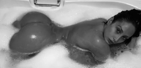 Lisa Mason pornstar pretty img