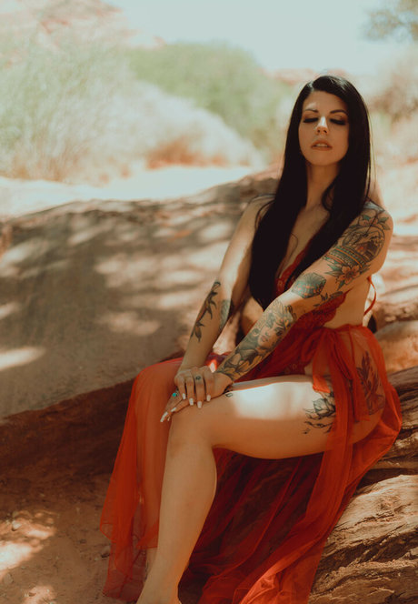 Thatsoraven95 pornstar hot galleries