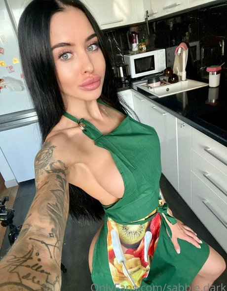 sabbie dark beautiful star image