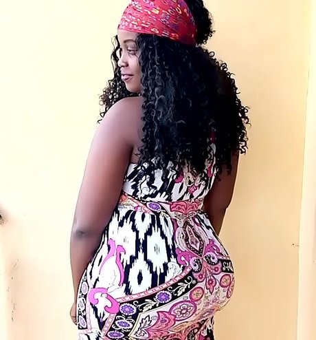 Apple Bottom 52 hot model archive