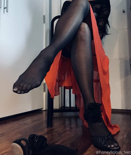 Simone Honey star hot galleries