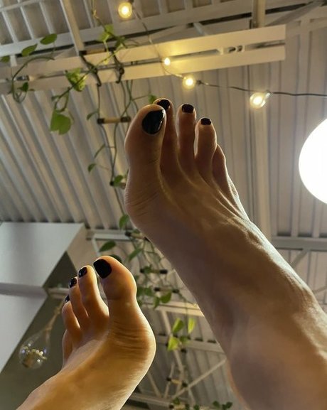 Simone Honey pornstar adult img