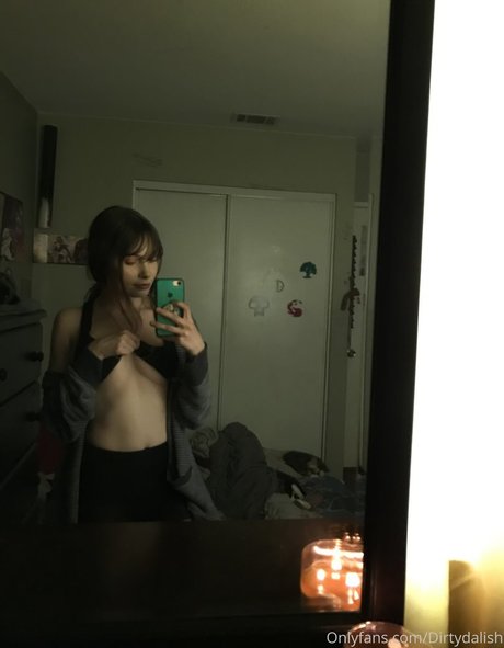 DaintyDalish sex model picture