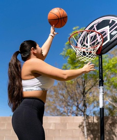 Eimeo pretty actress photos