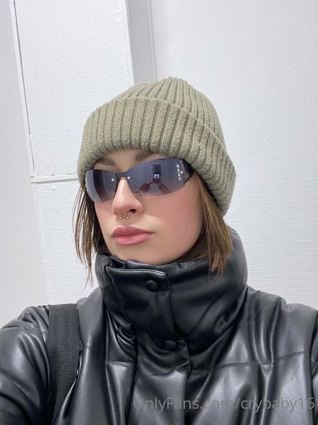 crybaby16 pornstar pretty img