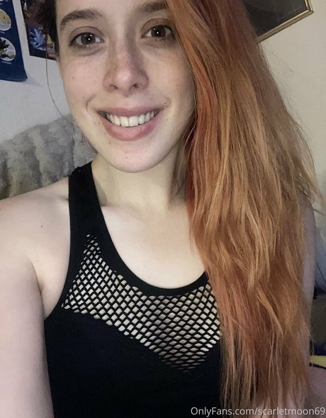 Scarlet Moon naked model archive