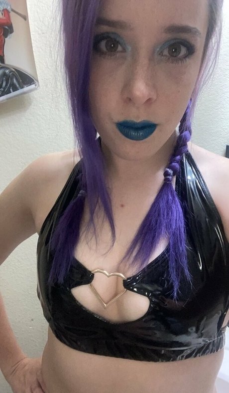 Scarlet Moon pornstar hd pic