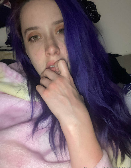 Scarlet Moon actress pic