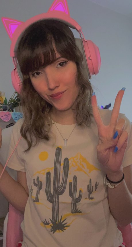 Strawberry Girl Kairi_ sexy star images