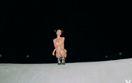 Noel Leon star sexy picture