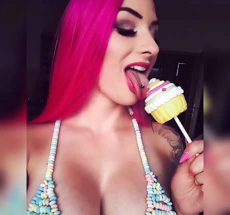 Pia Sativa adult star img