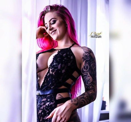 Pia Sativa nice pornstar pics