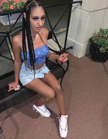 burlz star pretty photos