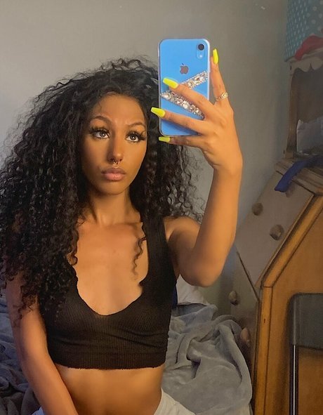 burlz star nudes photos