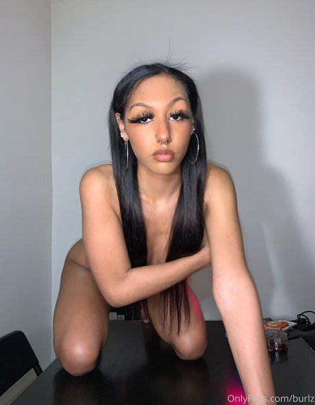 burlz nice model image