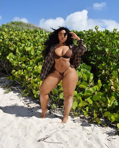 Jayla Doll star sex archive