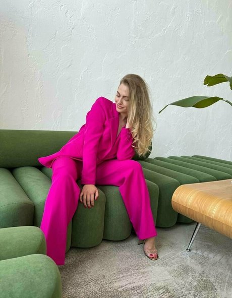 eva e beautiful model pic