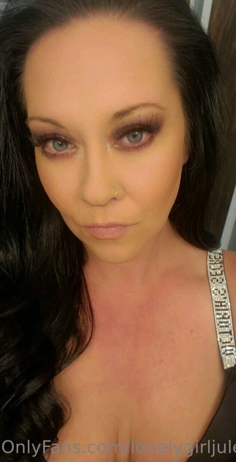 Lonelygirljules model sex gallery