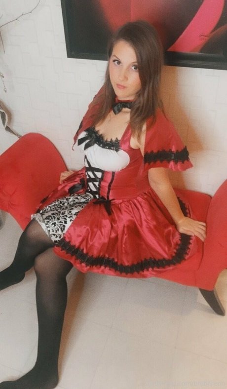 Embereon nude pornstar pics