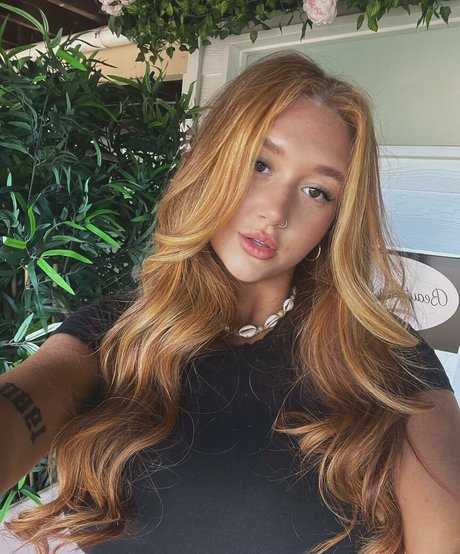 Hayley Aurisch xxx pornstar pics