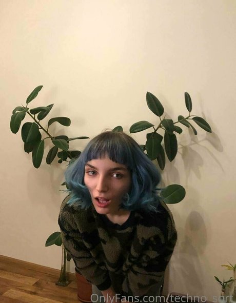 techno sqrt top model pictures