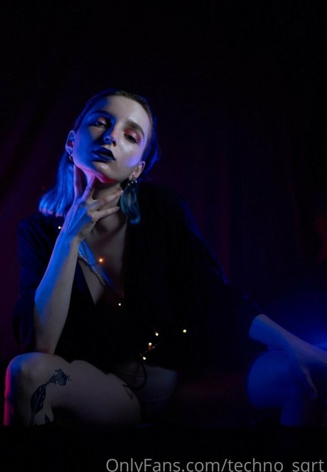 techno sqrt pornstar sexy photo