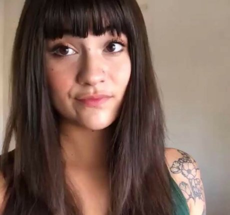 alicenocountry sexy pornstar photos