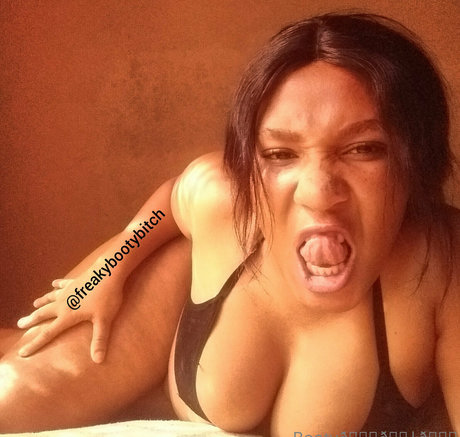 freakybootybitch nudes star archive