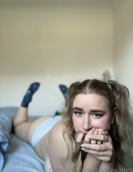 amarawaters model erotic picture