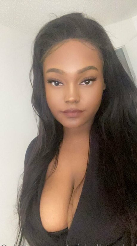 mysteriousshelley model naked pictures