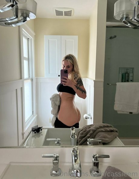 cassieem star adult picture