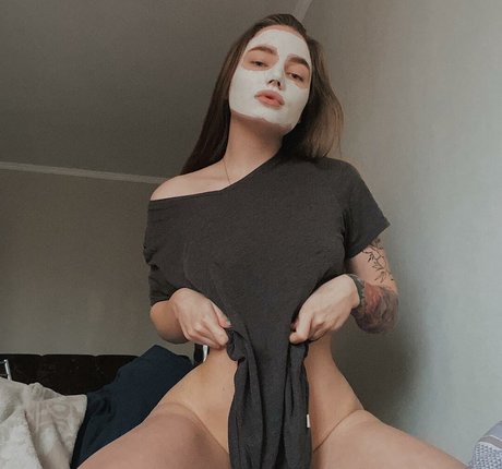 meow fit actress picture