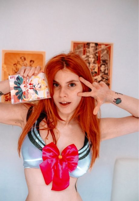 Luna Ly star art pics