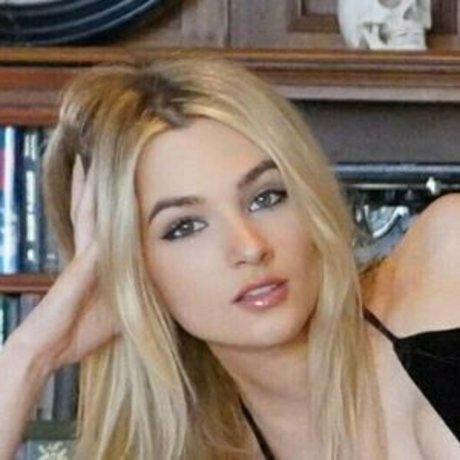 Lily Hosea xxx star pic