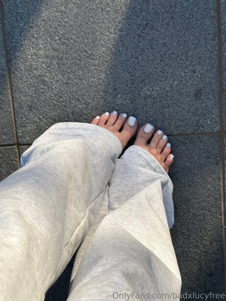 badxlucyfree pornstar high quality images